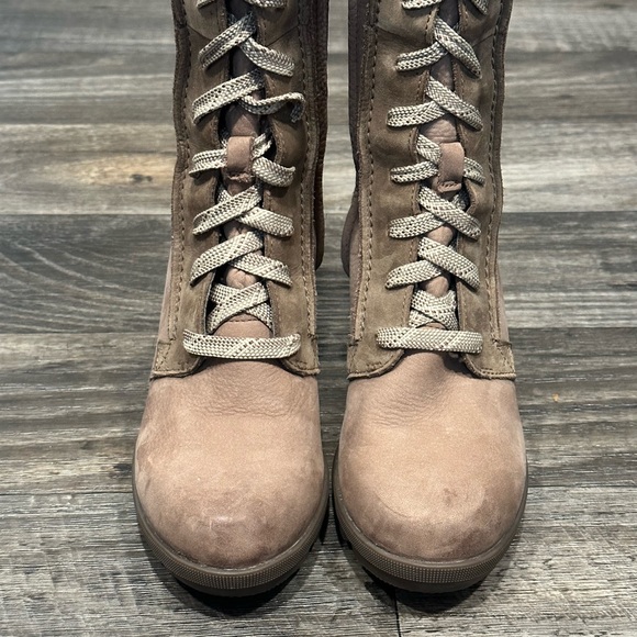 Sorel Joan of Arctic Wedge Tall Lace Up Boot in Ash Size 6 - Picture 10 of 11